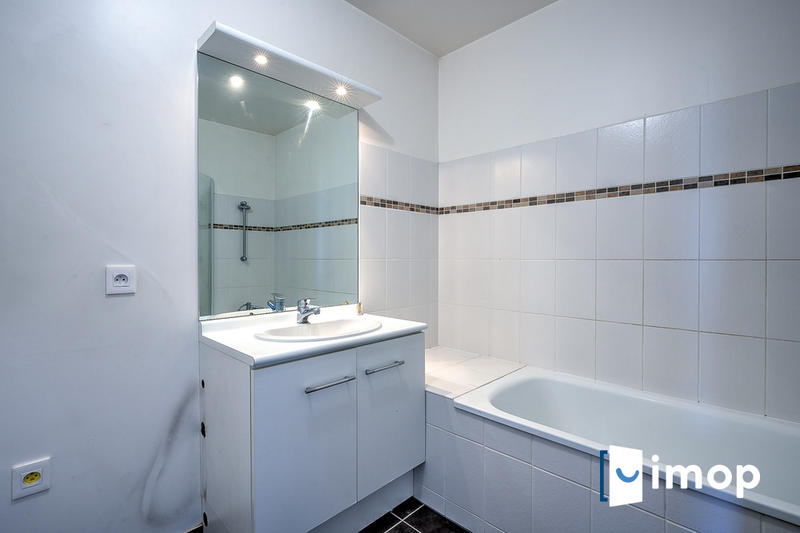 Appartement - 90 m² - 4 pièces