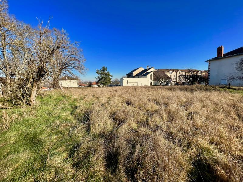 Maison - 300 m² - 1 pièce