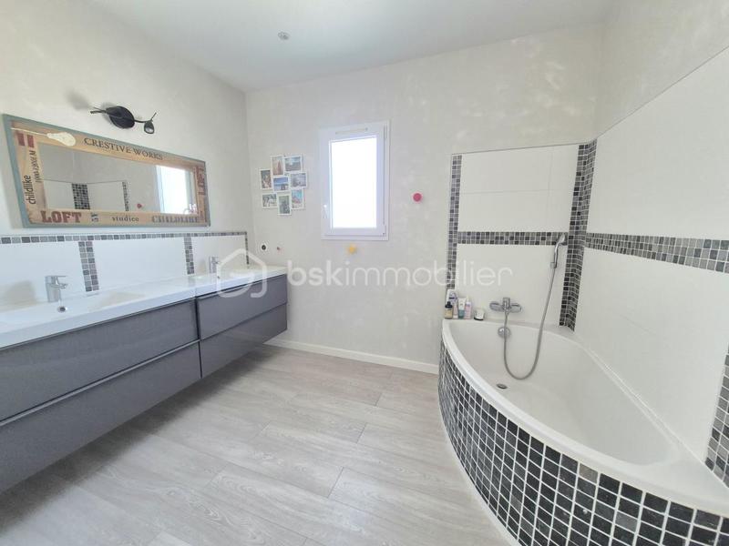 Maison - 165 m² - 5 pièces