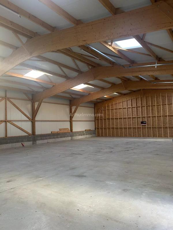 Bureau - 266 m² - 1 pièce