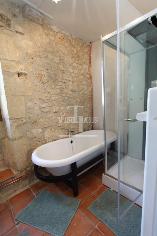 Maison - 252 m² - 9 pièces