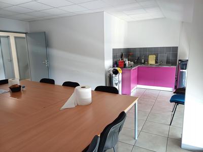 Bureau - 888 m²