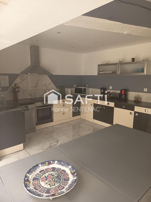 Maison - 283 m² - 8 pièces