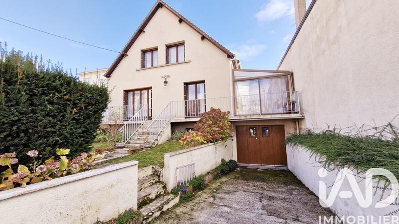 Maison - 159 m² - 9 pièces