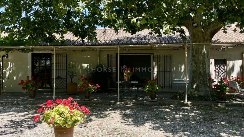 Propriété - 230 m² - 7 pièces