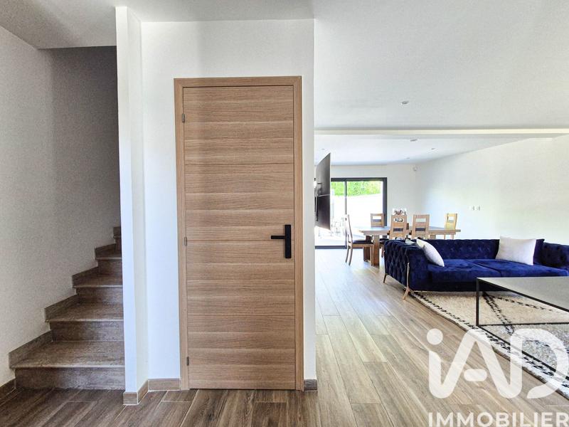 Maison - 180 m² - 7 pièces