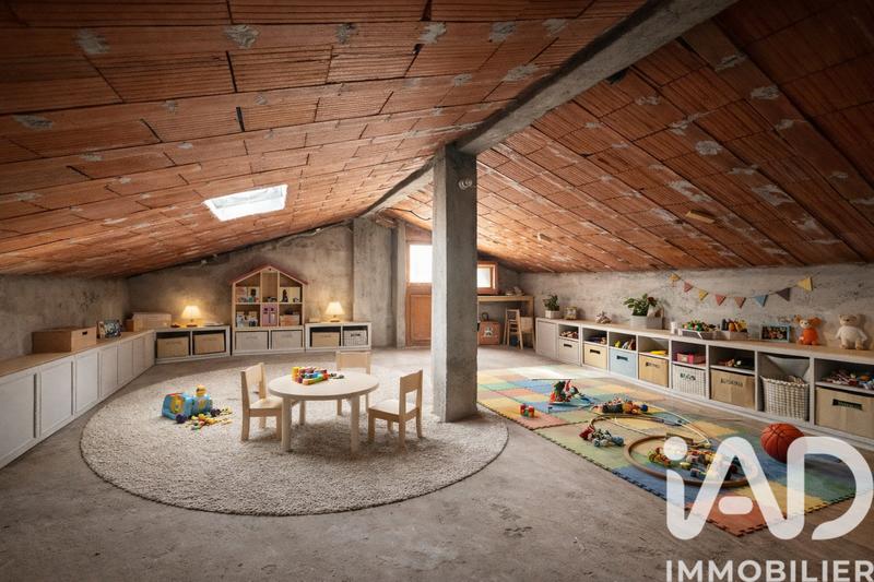 Maison - 95 m² - 4 pièces