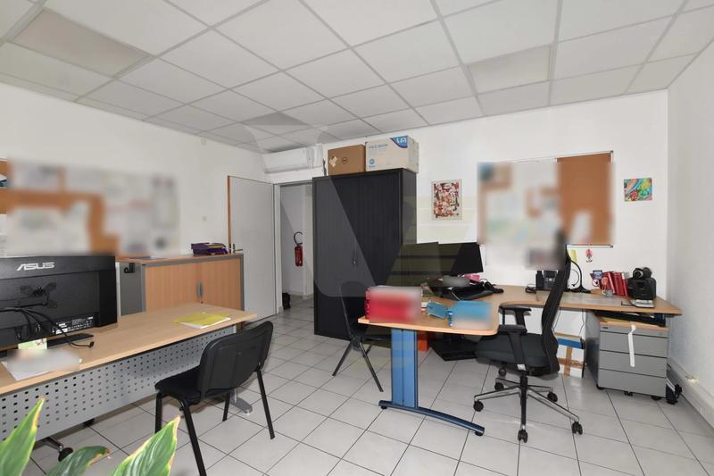 Local commercial - 282 m²