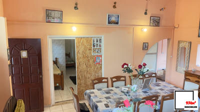 Maison - 286 m² - 10 pièces