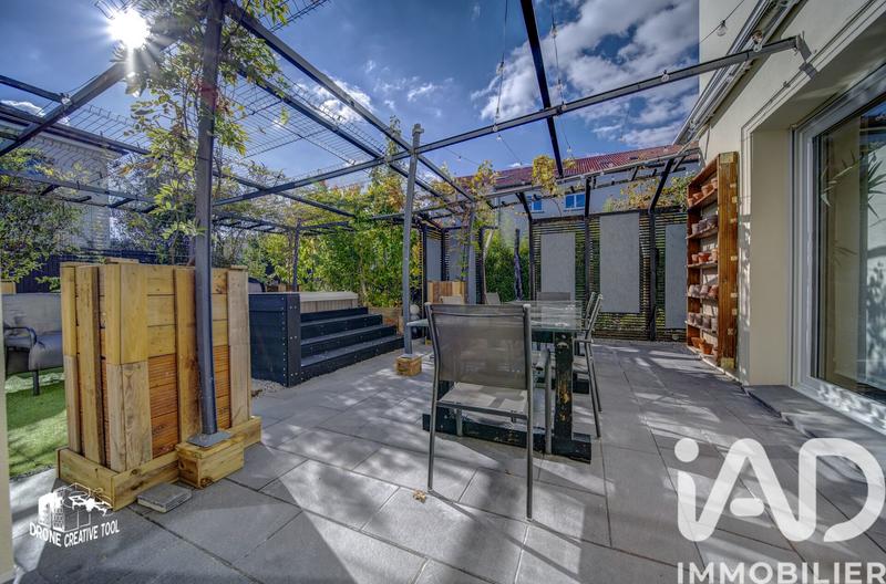 Maison - 140 m² - 5 pièces