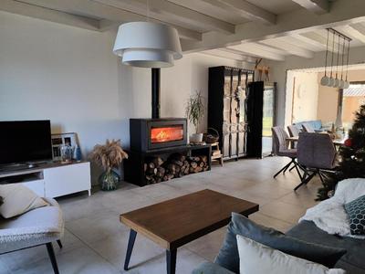 Maison traditionnelle - 147 m² - 6 pièces