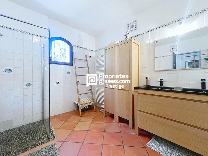 Maison - 185 m² - 5 pièces