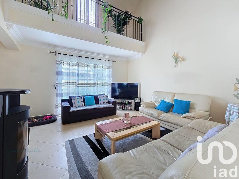 Maison - 213 m² - 7 pièces