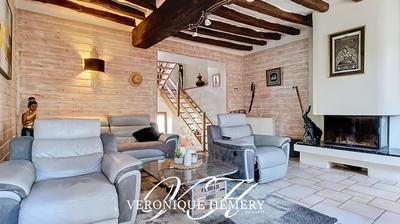 Maison - 180 m² - 8 pièces