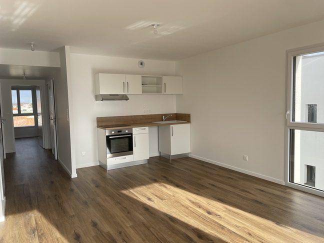 Appartement - 75 m² - 3 pièces