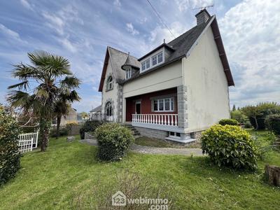 Maison - 157 m² - 7 pièces