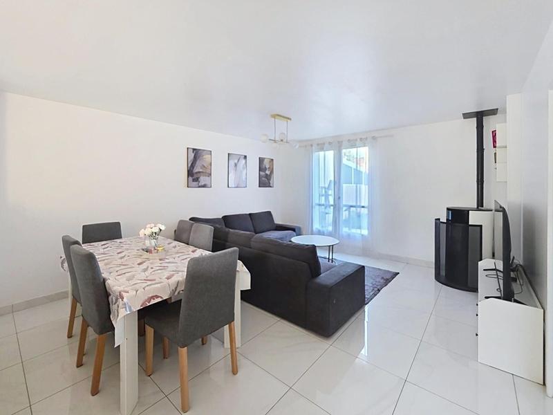 Maison - 102 m² - 5 pièces