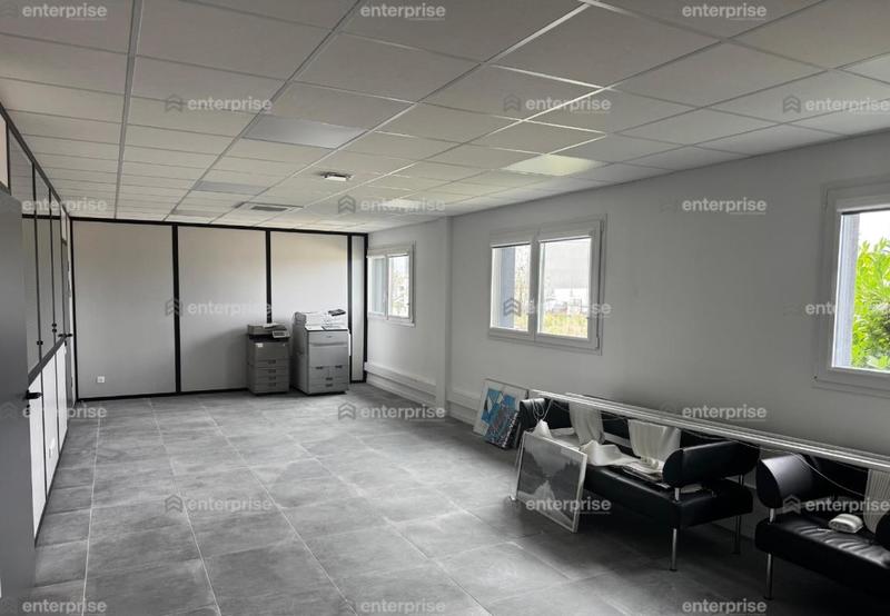 Bureau - 185 m²