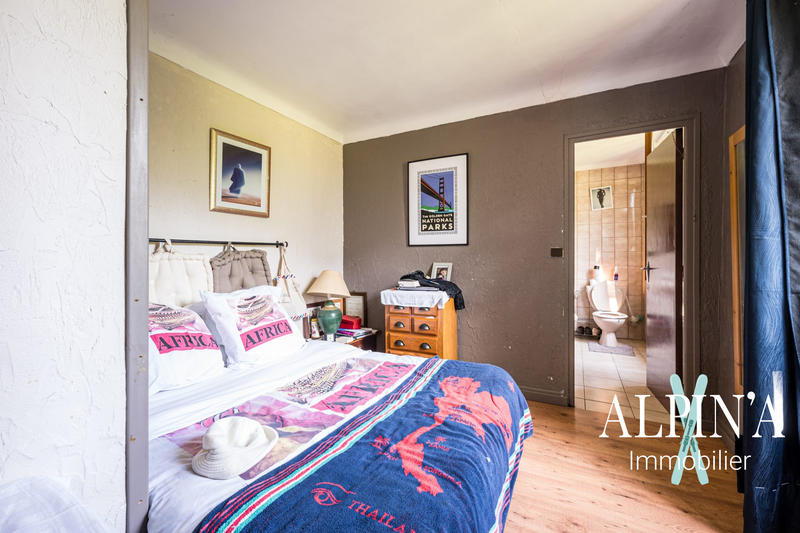 Maison - 304 m² - 5 pièces