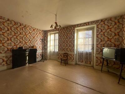 Maison - 165 m² - 9 pièces