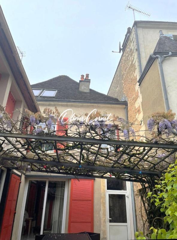 Maison - 209 m² - 6 pièces