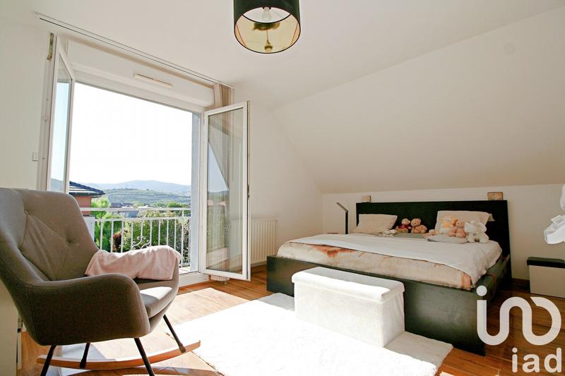 Maison - 230 m² - 5 pièces