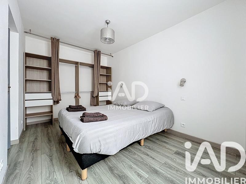 Immeuble - 247 m² - 10 pièces