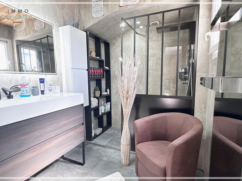 Maison - 140 m² - 5 pièces