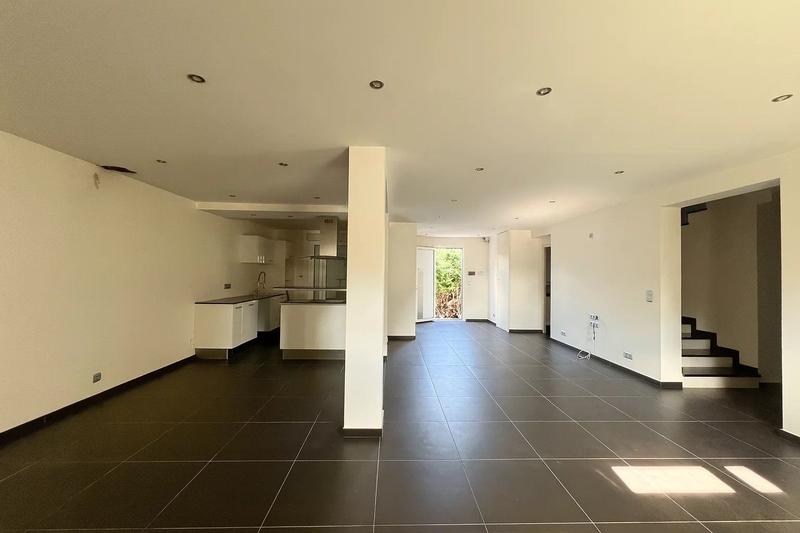 Maison - 141 m² - 6 pièces