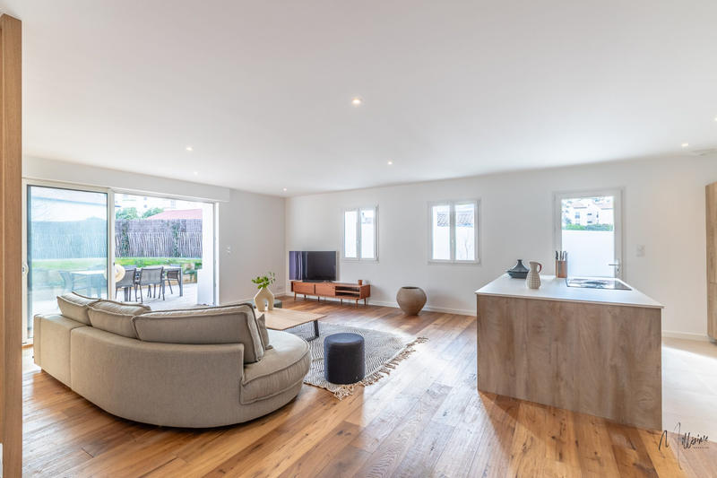 Maison - 169 m² - 6 pièces