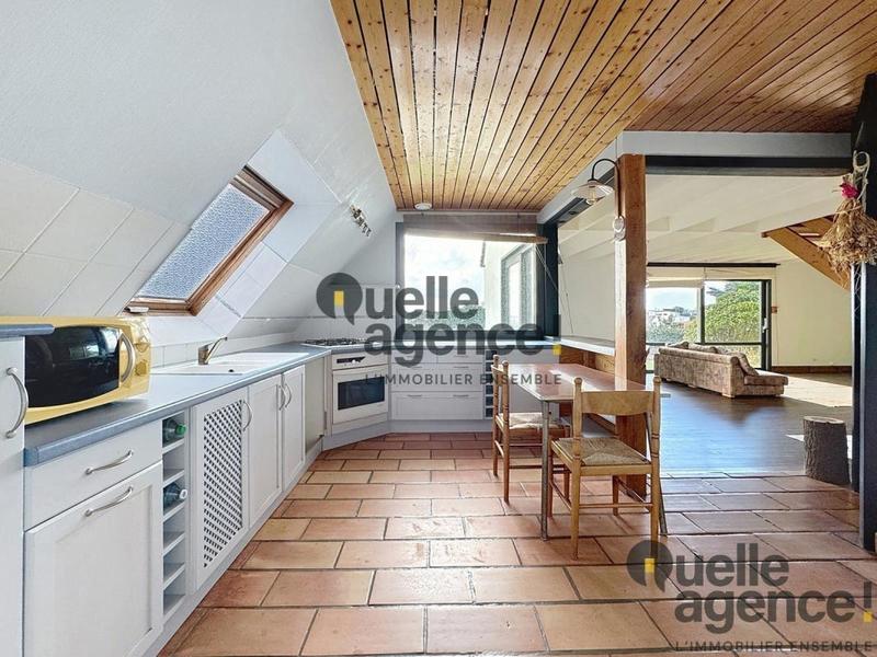 Maison - 163 m² - 8 pièces