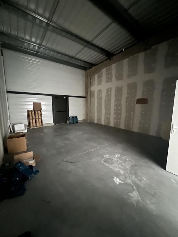 Local commercial - 187 m² - 3 pièces