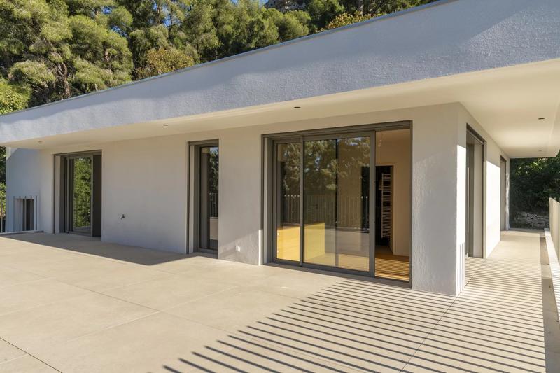 Villa - 219 m² - 8 pièces