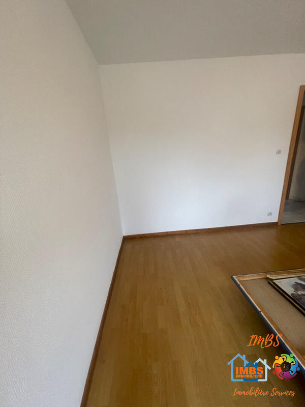 Appartement - 99 m² - 4 pièces