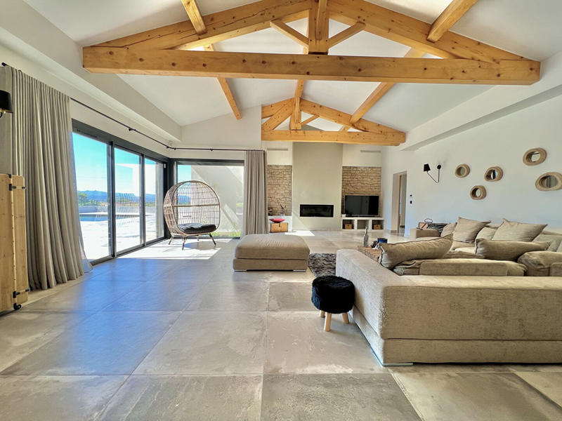 Maison - 500 m² - 6 pièces