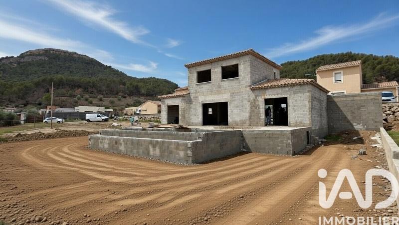 Maison - 140 m² - 4 pièces