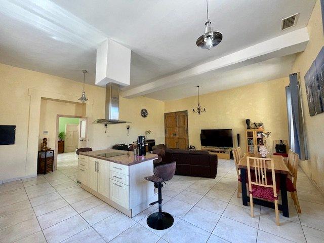 Maison - 500 m² - 5 pièces