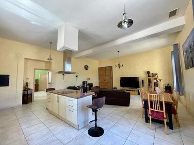 Maison - 500 m² - 5 pièces