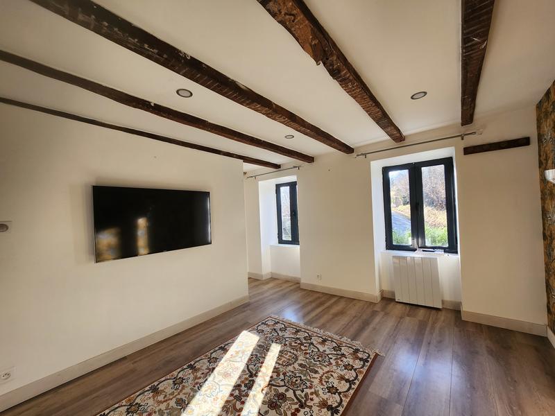 Propriété - 248 m² - 11 pièces