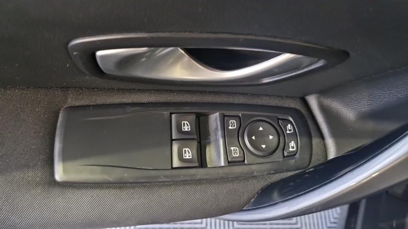 Renault Laguna Coupé 2.0 dci 150 eco2 energy black edition