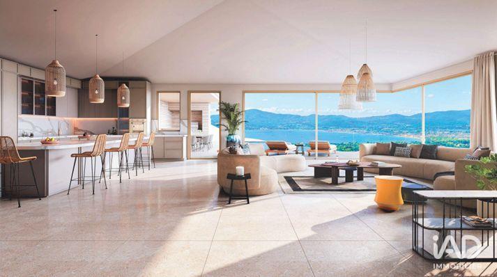 Maison - 385 m² - 7 pièces