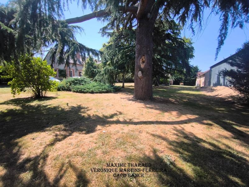 Propriété - 327 m² - 11 pièces