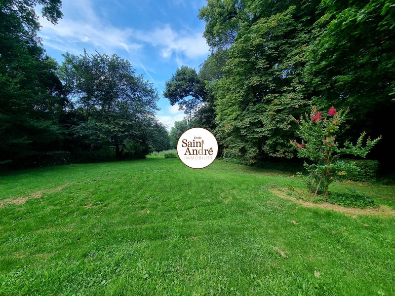 Maison - 470 m² - 12 pièces