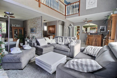 Maison - 138 m² - 6 pièces