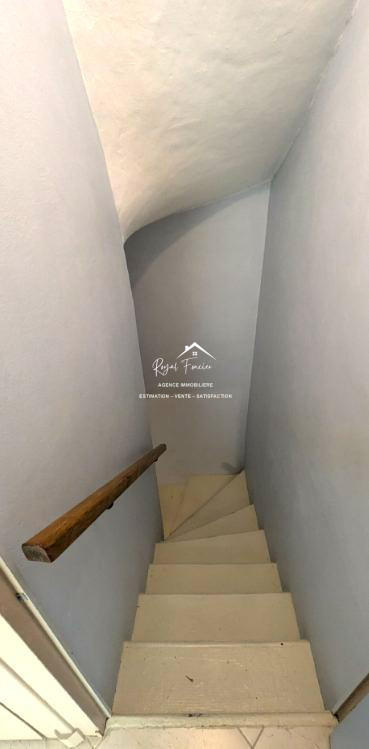 Maison - 192 m² - 11 pièces