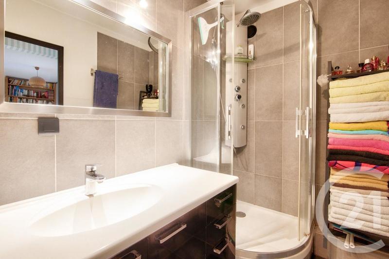 Appartement - 105 m² - 5 pièces