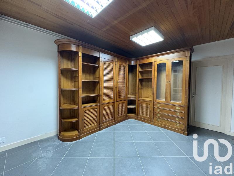 Maison - 330 m² - 9 pièces