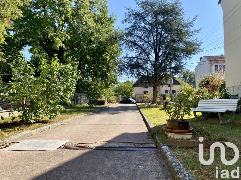 Maison - 200 m² - 8 pièces