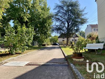 Maison - 200 m² - 8 pièces