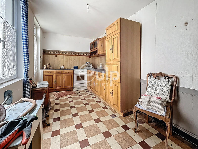 Maison - 200 m² - 12 pièces